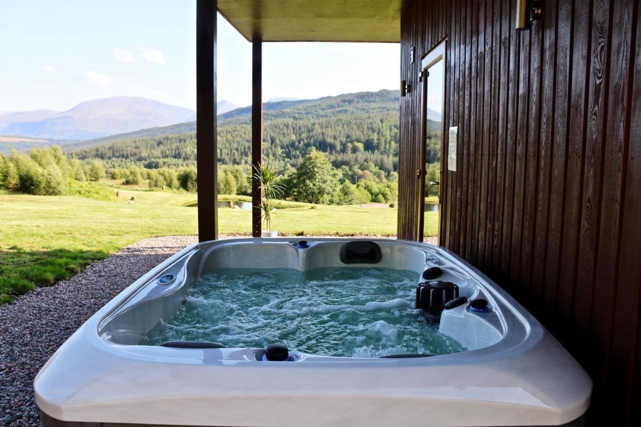 Frances' Sketch Pad With Hot Tub Apartment Fort William Ngoại thất bức ảnh